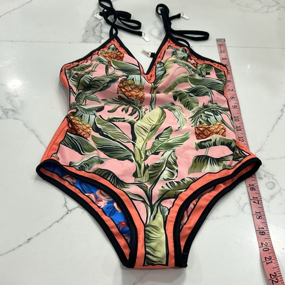 The Riley‎ Reversible One Piece Swimsuit. Size L - Picture 12 of 13